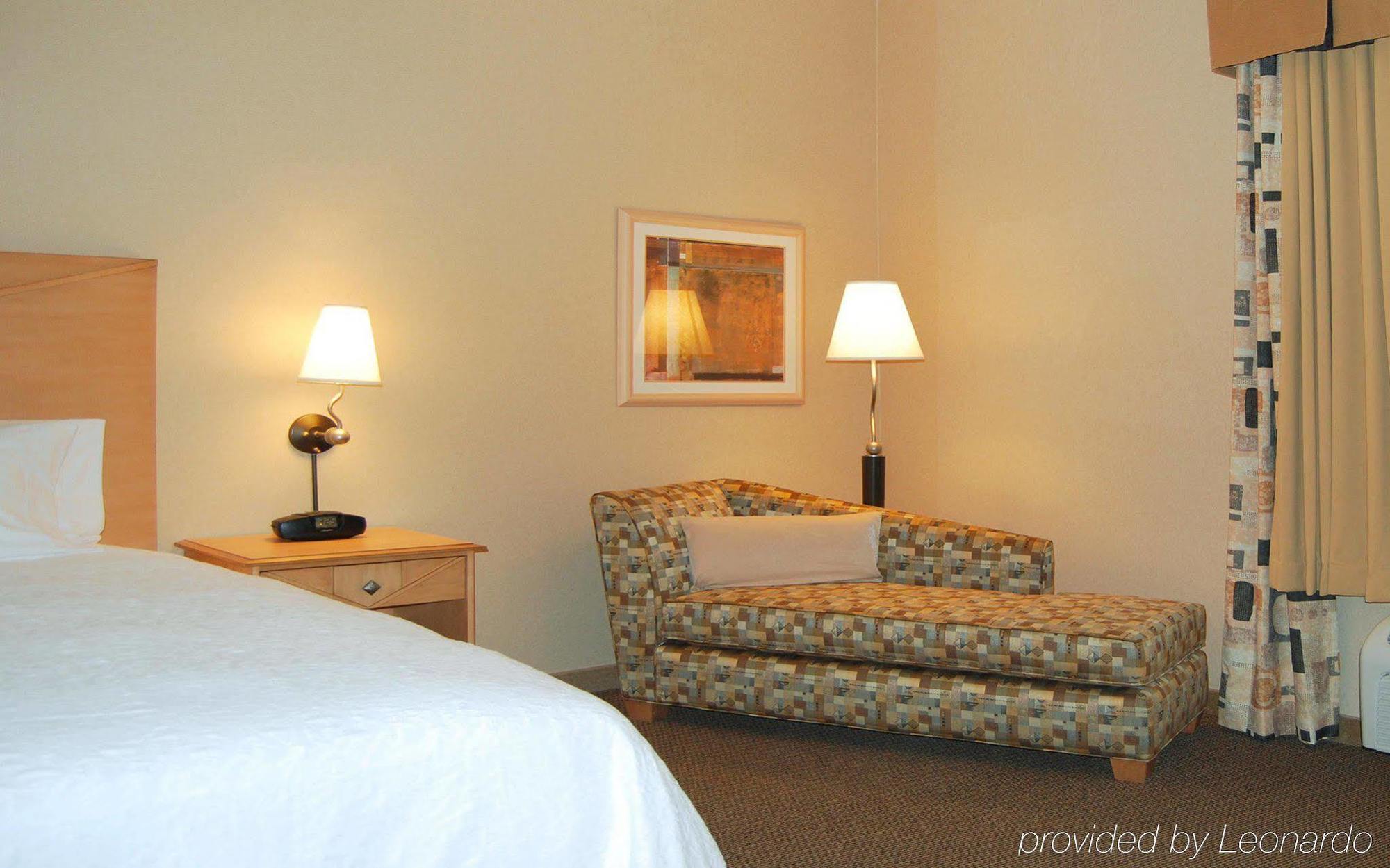 Hampton Inn & Suites Highland Bilik gambar